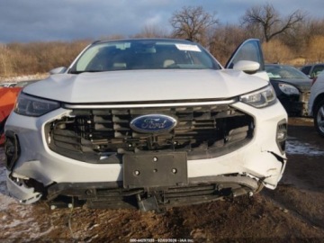 Ford Kuga III 2025 Ford Kuga 2025 r., 2,0L PLATINIUM 4X4 2.0 Benzyna 250KM, zdjęcie 9