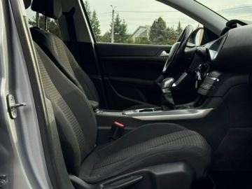 Peugeot 308 II Hatchback 5d 1.2 PureTech 130KM 2017 Peugeot 308 T9 1.2 Benzyna 131KM, zdjęcie 20