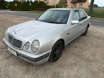 Mercedes Klasa E W210 Sedan 2.0 Kompressor 186KM 1999