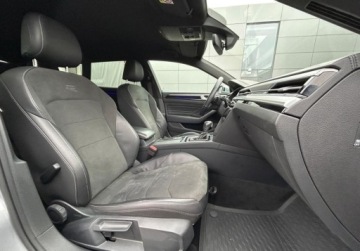 Volkswagen Arteon Fastback Facelifting 2.0 TSI 190KM 2021 Volkswagen Arteon Shooting Brake R-Line Pakiety, Podgrzewane 4 fotele, AC, zdjęcie 17