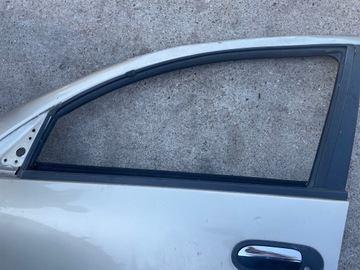 DVEŘE LEVÝ PŘEDNÍ NISSAN ALMERA N16 FACELIFT
