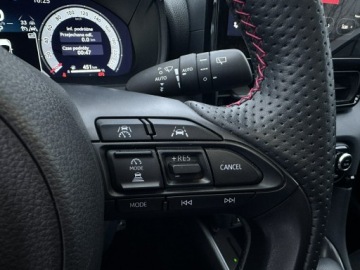 Toyota Yaris IV Hatchback Facelifting 1.5 Hybrid Dynamic Force 130KM 2025 Toyota Yaris Hybrya GR SPORT+VIP SKYVIEW/Salon PL/, zdjęcie 39