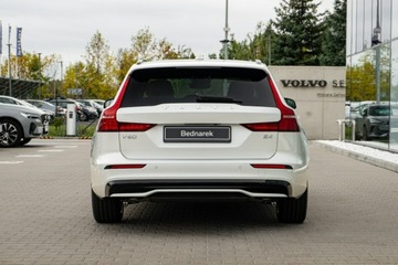 Volvo V60 II  Kombi Facelifting 2.0 B4 B 197KM 2025 Volvo V60 Ultra Dark B4 Mild hybrid Benzyna 197+14, zdjęcie 6