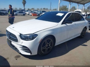 Mercedes Klasa E W213 2022 Mercedes-Benz Klasa E 350 2022 2.0l 2.0 Benzyna 255KM, zdjęcie 1