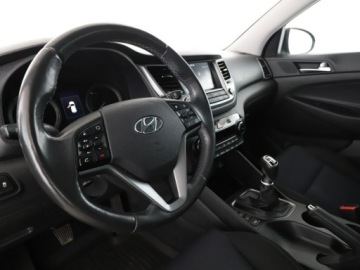 Hyundai Tucson III SUV 1.6 GDI 132KM 2018 Hyundai Tucson klima auto navi grzane fotele, zdjęcie 13