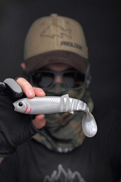 Savage Gear Cannibal Shad 17,5 см Жемчужная резина