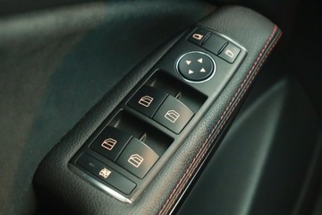 Mercedes Klasa A W176 Hatchback 5d AMG 2.0 45 AMG 360KM 2013 Mercedes A A 45 AMG 4MATIC, Salon Polska, zdjęcie 16