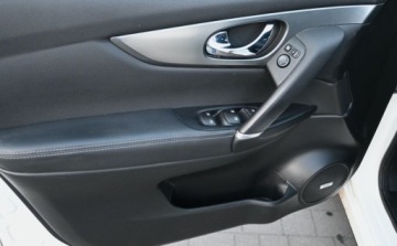 Nissan Qashqai II Crossover Facelifting 1.7 dCi 150KM 2020 Nissan Qashqai 1,7 DCI 150KM 4X4 Panorama FULL LED Nawigacja Kamera 360 BO, zdjęcie 23