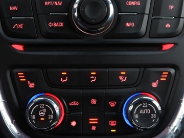 Opel Mokka I SUV 1.7 CDTI ECOTEC 130KM 2013 Opel Mokka 1.7 CDTI, Automat, Skóra, Navi, Xenon, zdjęcie 12