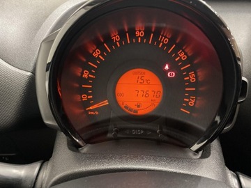 Toyota Aygo II Hatchback 5d 1.0 VVT-i 69KM 2015 Toyota Aygo 1.0 VVT-i X II (2014-) Toyota Aygo 1.0, zdjęcie 12