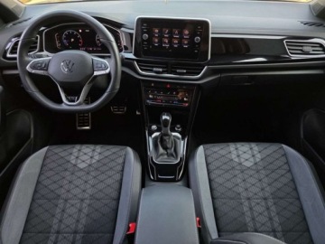 Volkswagen T-Roc I SUV Facelifting 1.5 TSI ACT 150KM 2024 Volkswagen T-Roc 1.5TSI 150KM R-Linie DSG FV23 Pakiet Tech Pakiet Zimowy T, zdjęcie 25
