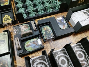 Глубины ужаса, красочная вставка