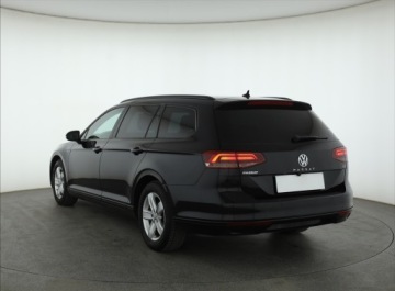 Volkswagen Passat B8 Variant 1.4 TSI BlueMotion Technology ACT 150KM 2017 VW Passat 1.4 TSI, Salon Polska, Navi, Klima, zdjęcie 3