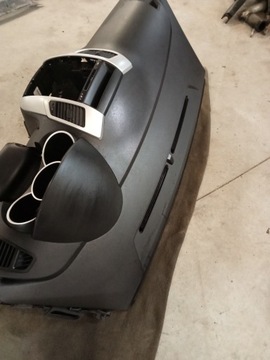 KIA VENGA 09-15 KONZOLA DESKA UK