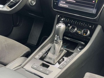 Skoda Superb III Kombi Facelifting 2.0 TDI SCR 200KM 2022 Skoda Superb Sportline, ACC, Hak, Ambiente, Matrix, Kamera 360, DCC 2.0, zdjęcie 19