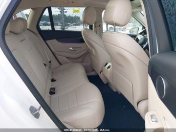 Mercedes GLC C253 2021 Mercedes-Benz GLC 2021r., 300, od ubezpieczalni 2.0 Benzyna 255KM, zdjęcie 9