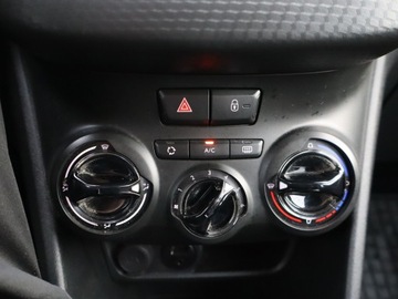 Peugeot 2008 I SUV Facelifting 1.2 PureTech 130KM 2017 Peugeot 2008 1.2 PureTech, Salon Polska, zdjęcie 16