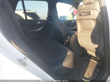 BMW X5 G05 2024 BMW X5 sDrive40i, 2024, 3L 375KM, od ubezpieczalni. 3.0 Benzyna 375KM, zdjęcie 13