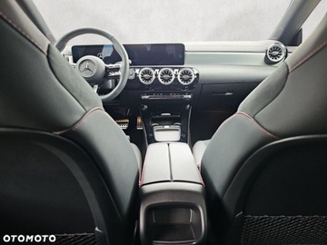 Mercedes CLA C118/X118 2025 Mercedes-Benz CLA Mercedes-Benz CLA 1.3 Benzyna 280KM, zdjęcie 12