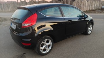 Ford Fiesta 2010 Ford Fiesta Ford Fiesta 1.25 benzyna 82KM Czarna Z Niemiec 1.3 82KM, zdjęcie 2
