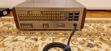 Японский предусилитель Yamaha CX-10000.