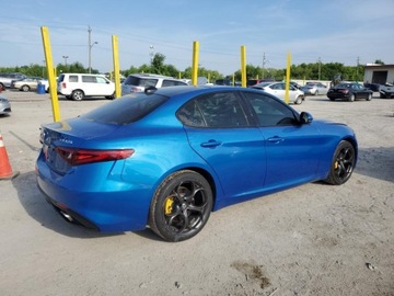 Alfa Romeo Giulia II Sedan 2.0 TBi 280KM 2018 Alfa Romeo Giulia Ti Q4 2018 2.0l 2.0 Benzyna 280KM, zdjęcie 3