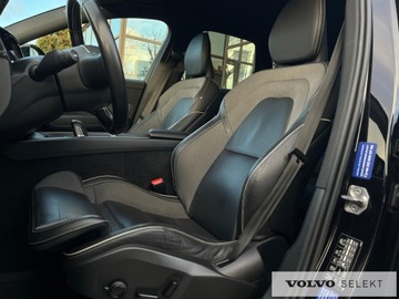 Volvo XC60 II 2021 Volvo XC 60 SalonPL B5B AWD RDesign High Beam BLIS, zdjęcie 13