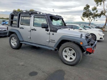 Jeep Wrangler III Unlimited Facelifting 3.6 V6 286KM 2016 Jeep Wrangler UNLIMITED SPORT 2016 3.6 Benzyna 285KM, zdjęcie 4