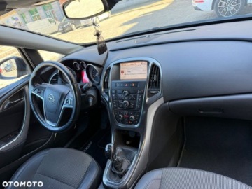 Opel Astra J Hatchback 5d 1.6 Twinport ECOTEC 115KM 2010 Opel Astra Opel Astra 1.6 Benzyna 115KM, zdjęcie 7