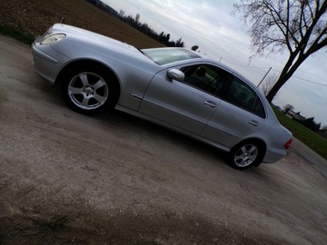 Mercedes Klasa E W211 2004 MERCEDES E-211 2.2 CDI ZAREJESTROWANY, zdjęcie 3