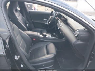 Mercedes CLA C118/X118 2020 Mercedes-Benz CLA 2020 r.,2,0L 250 4MATIC 2.0 Benzyna 221KM, zdjęcie 8