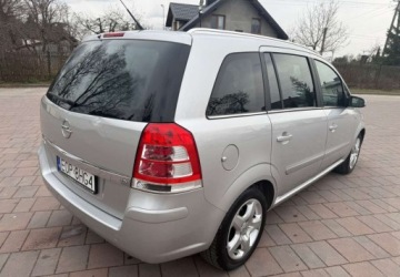Opel Zafira B 1.8 ECOTEC 140KM 2008 Opel Zafira Opel Zafira 1.8 Family 1.8 Benzyna 140KM, zdjęcie 3