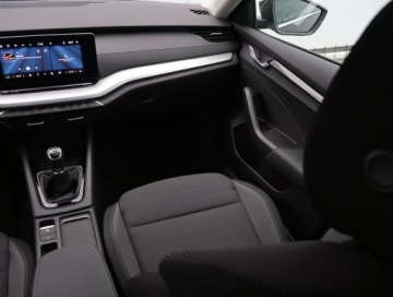 Skoda Octavia IV Liftback 1.5 TSI EVO 150KM 2024 Skoda Octavia 1.5 TSI, Salon Polska, Serwis ASO, zdjęcie 7