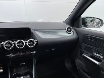 Mercedes GLA II Off-roader Facelifting 1.3 200 163KM 2025 MERCEDES-BENZ GLA 200 AMG Line Suv 1.3 (163KM) 2025, zdjęcie 10