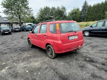 Suzuki Ignis II Hatchback 1.5 i 16V 4WD 99KM 2003 Suzuki Ignis 1.5 4x4 03r, zdjęcie 2