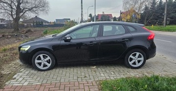 Volvo V40 II Hatchback Facelifting 2.0 D2 120KM 2018 Volvo V40 2018 r. Full LED SKORA nawigacja 2.0 Diesel 120KM, zdjęcie 3