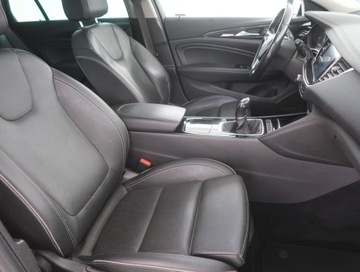 Opel Insignia I Sports Tourer Facelifting 1.6 CDTI Ecotec 136KM 2017 Opel Insignia 1.6 CDTI, Skóra, Navi, Klima, zdjęcie 8