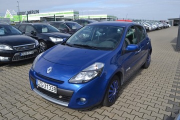 Renault Clio III Hatchback 5d 1.2 i 16V 75KM 2010 Renault Clio, zdjęcie 2