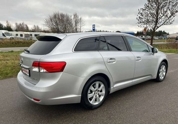 Toyota Avensis III Wagon Facelifting 2015 1.6 Valvematic 132KM 2016 Toyota Avensis 1,6 Benz. 132 KM, Zadbany 1.6 Benzyna 132KM, zdjęcie 3