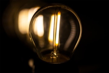 10 светодиодных лампочек E27 FILAMENT мощностью 1,3 Вт для ГИРЛАНДЫ