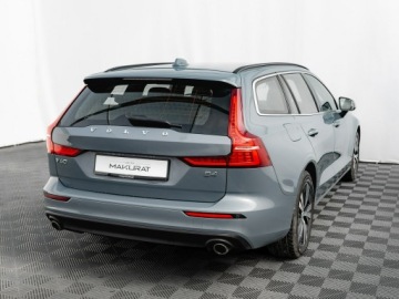 Volvo V60 II  2022 Volvo V60 WD5210S#B4 D Momentum Pro K.cofania, zdjęcie 4