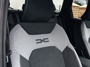 Dacia Bigster 1.2 mild hybrid 140 140KM 2026 Od ręki - Journey LPG 1.2 mHEV 140KM / Pakiet Parking, Zimowy Plus, zdjęcie 4