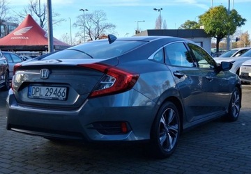 Honda Civic X Sedan 4d Facelifting 1.5 VTEC TURBO 182KM 2019 Honda Civic Honda Civic 1.5 Executive MT - Dealer Honda Karlik Poznan Malta, zdjęcie 7