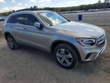 Mercedes GLB 2022 Mercedes-Benz GLB 2022r., 300, 2L, od ubezpieczalni 2.0 Benzyna 259KM, zdjęcie 3