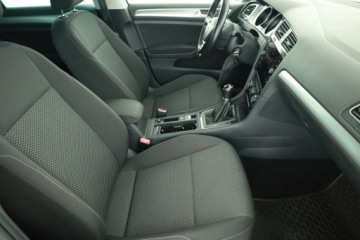 Volkswagen Golf VII Hatchback 3d Facelifting 1.0 TSI 85KM 2019 VW Golf 1.0 TSI, Salon Polska, Klima, Parktronic, zdjęcie 6
