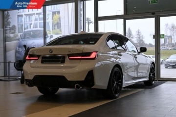 BMW Seria 3 G20-G21 Limuzyna 2.0 320i 184KM 2024 BMW Seria 3 320i xDriveFV23Adaptacyjne Reflektory LED 2.0 Benzyna 184KM, zdjęcie 19