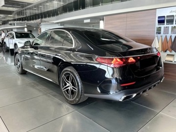Mercedes Klasa E W214 2024 E Klasa 300 e 4-Matic AMG 2.0 (333KM) 2024, zdjęcie 3