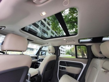 Land Rover Defender IV (L663) 90 3.0 i6P 400KM 2023 LANDROVER DEFENDER SE 110 P300AWD, 2.0l benzyna 300KM Przebieg 32,064km, zdjęcie 25