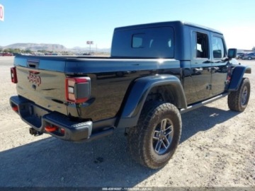 Jeep Gladiator 2024 Jeep Gladiator 2024r., 4x4, 3.6L 3.6 Benzyna 285KM, zdjęcie 2