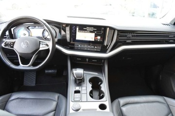 Volkswagen Touareg III 2020 Volkswagen Touareg SalonPL TDI 231KM 4x4 Automat Hak Matrix Kamera Navi Sk, zdjęcie 9